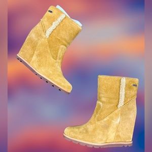 Ugg Jade Wedge Ankle Boot Size 9